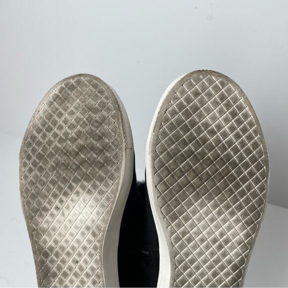 Torrid Faux Suede Fur Trim Sneaker Wedge Black
Ankle Booties 9.5WW - Picture 10 of 11